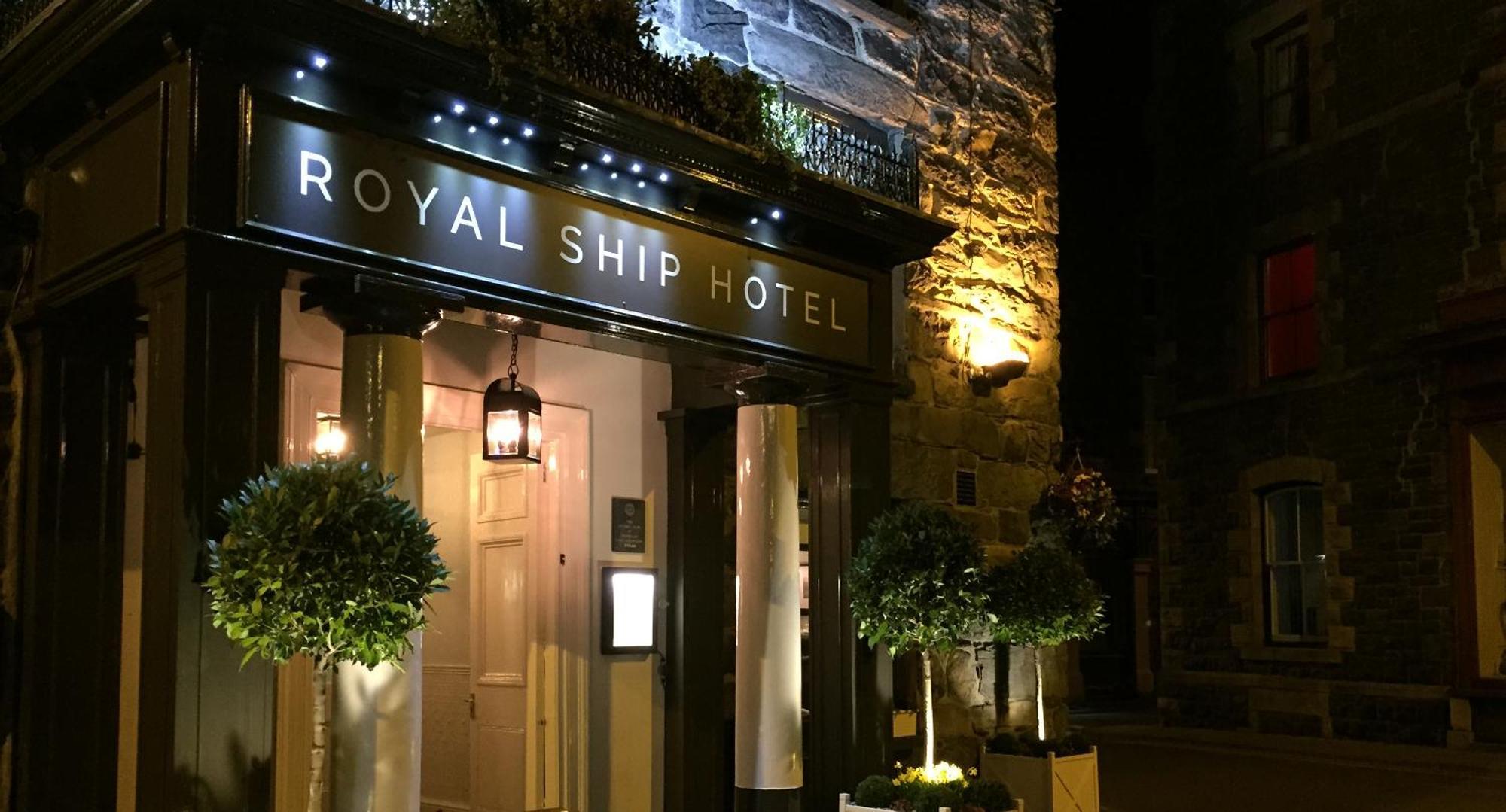 Royal Ship Hotel Dolgellau Exterior photo